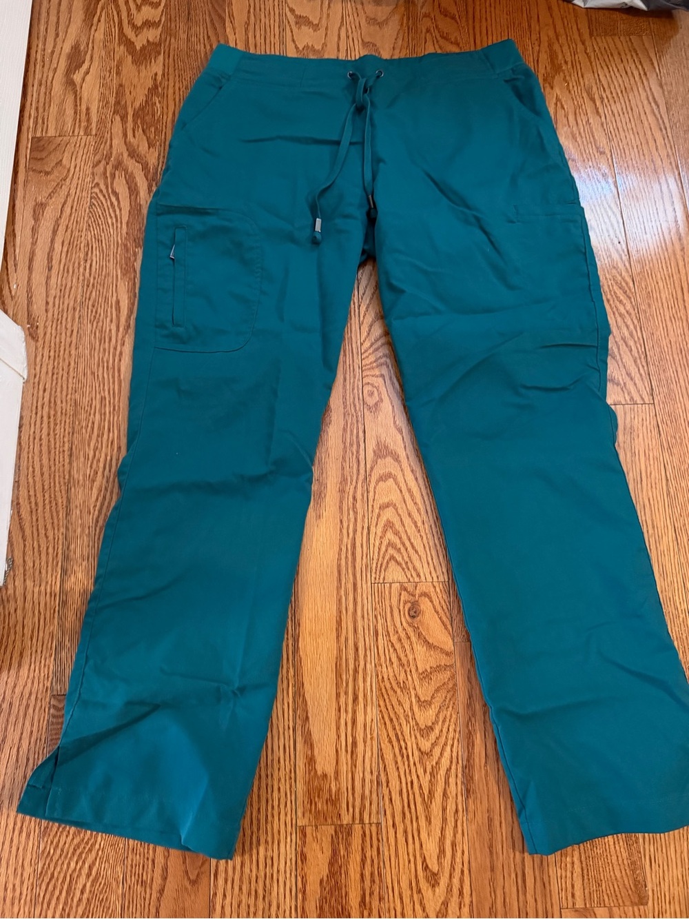 Hunter Green Scrub Bottoms - huge bag - offering misc. medium sized pants / tops
